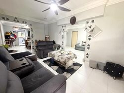 Blk 835 Woodlands Street 83 (Woodlands), HDB Executive #578720391